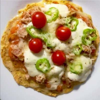 Base per pizza di pollo al microonde.