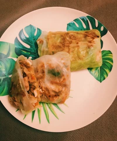 Involtini di cavolo ripieni di verdure e pollo